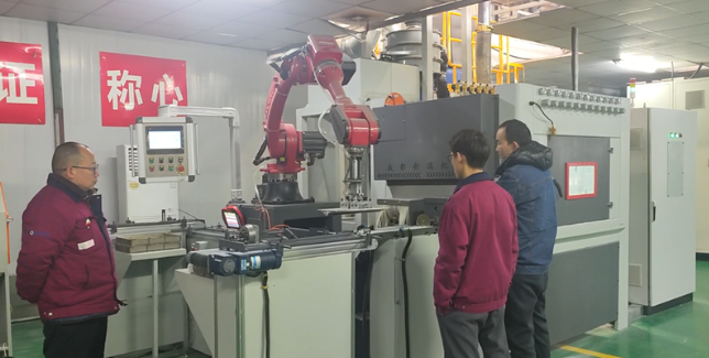 南充自动喷砂机选型要点，看完少走弯路。